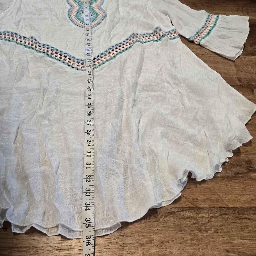 Princess Cruises XXL Chic White Coverup with Blue and Pink Details - Picture 3 of 5